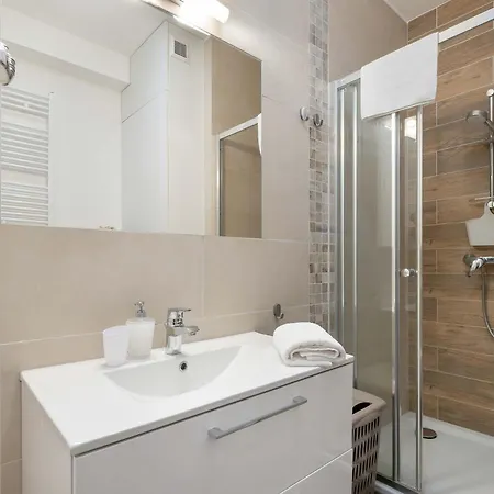 아파트 Comfortable With Mountain View And Outdoor Parking In By Renters 스클라르스카포렘바