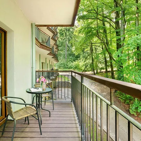 Comfortable With Mountain View And Outdoor Parking In By Renters Apartamento *